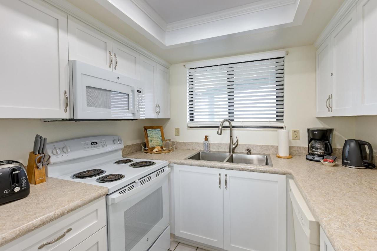 Ocean View With A Beachfront Pool At Ocean Trillium Condo ~ 403 New Smyrna Beach Ngoại thất bức ảnh