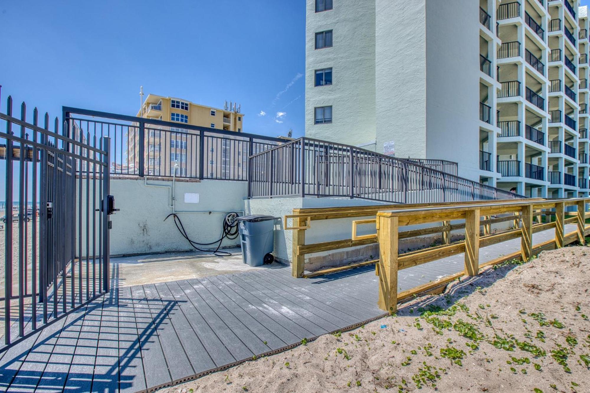 Ocean View With A Beachfront Pool At Ocean Trillium Condo ~ 403 New Smyrna Beach Ngoại thất bức ảnh